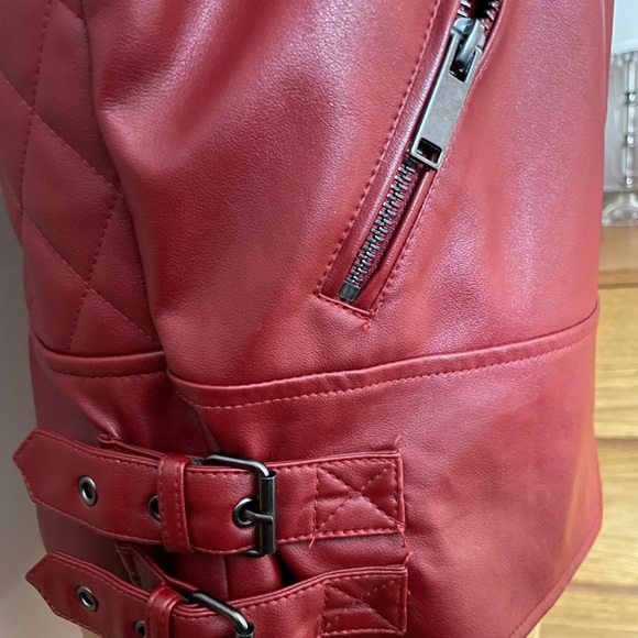 BOMBER JACKET!  Red faux leather Medium - Picture 5 of 7